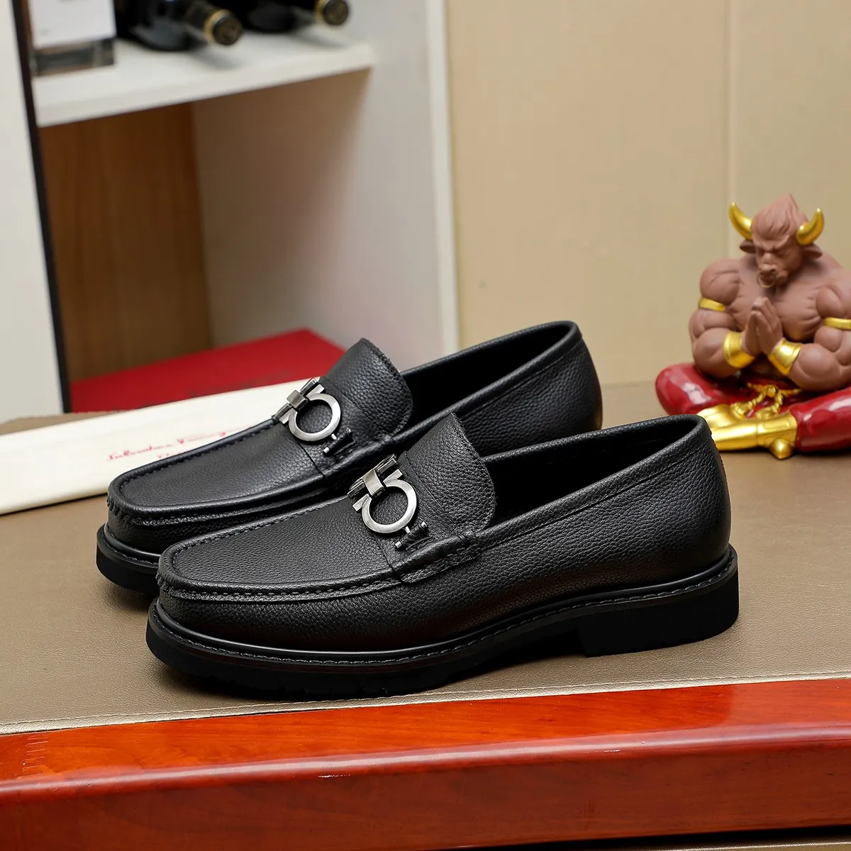 Men's shoes 💰500 Ferragamo [Ferragamo] top imported suit men's shoes 💯Original copy of the official website, product materials: selected imported embossed calfskin + luxury hardware buckle accessories ~ imported water-dyed cow 🐂 leather lining. Strong three-dimensional visual effect, original combination outsole, multiple colors available😘 Size: 38-44 (.45.46.4. Customized)